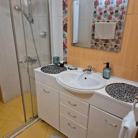 Yantra 3br Apartment-апартамент янтра център Apartment *