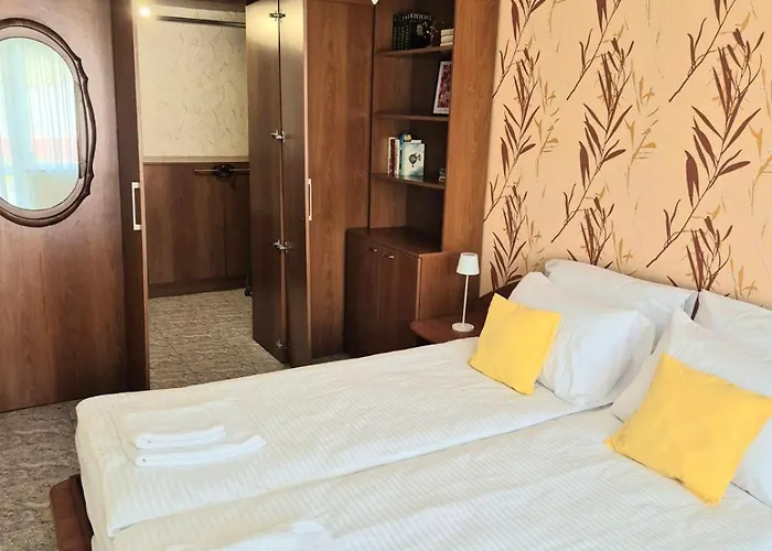 Apartment Yantra 3br Apartment-апартамент янтра център *